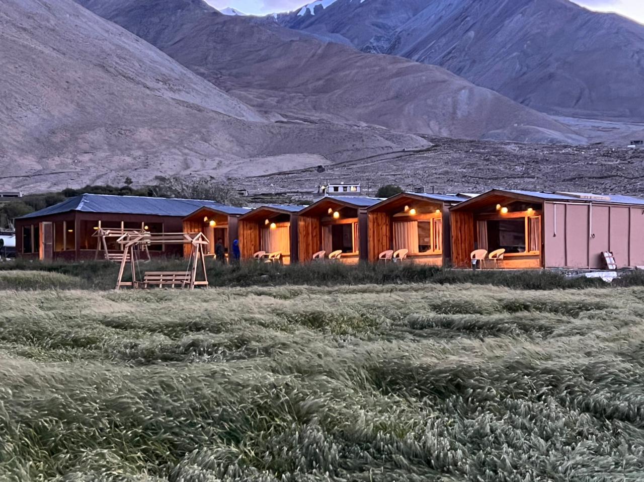 Misty Hills Cabins Pangong