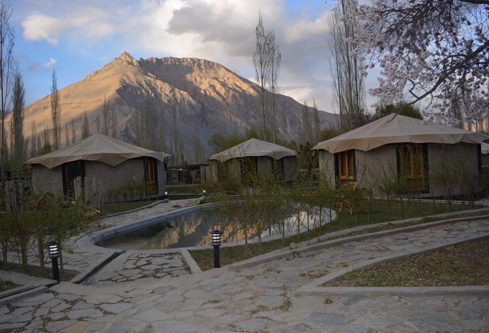 Mystique Meadows Earth Homes In Pangong