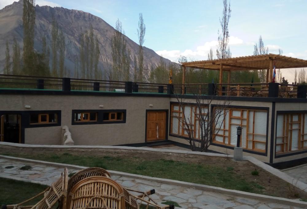 Mystique Meadows Earth Homes In Pangong