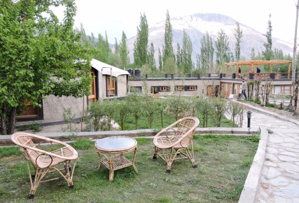 Mystique Meadows Earth Homes In Pangong