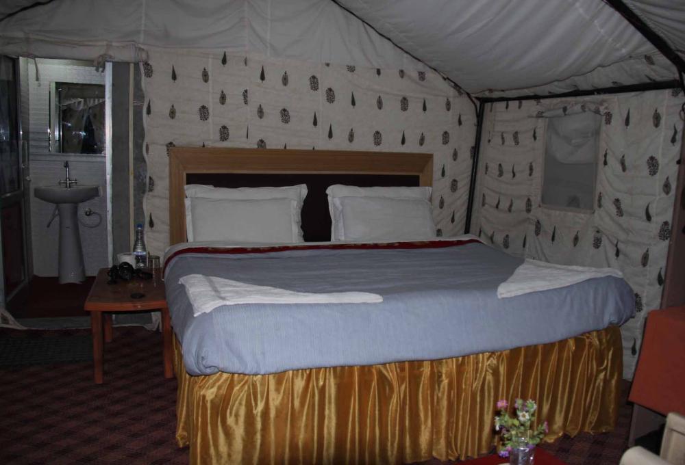 Royal Deluxe Camp