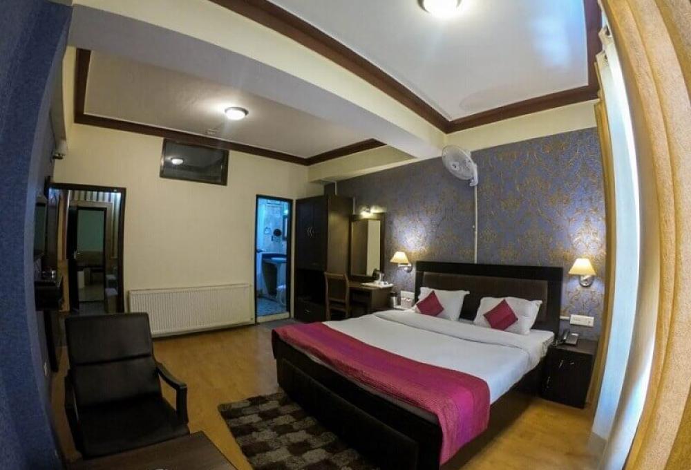 Presidential Suite Hotel Zojila Residency