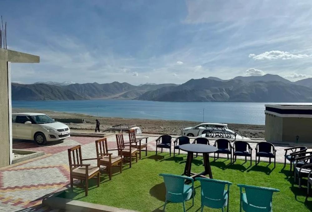 Grand Retreat Pangong