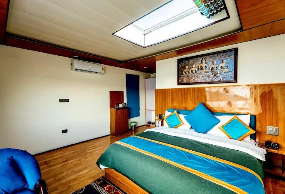 Grand Retreat Pangong