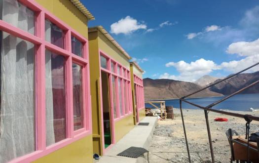 Pangtso wooden cottage